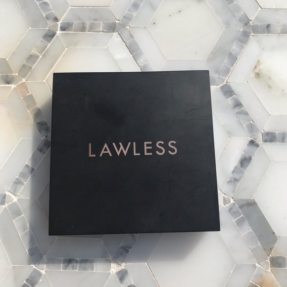 LAWLESS Other - Lawless Afternoon Delight Highlighter